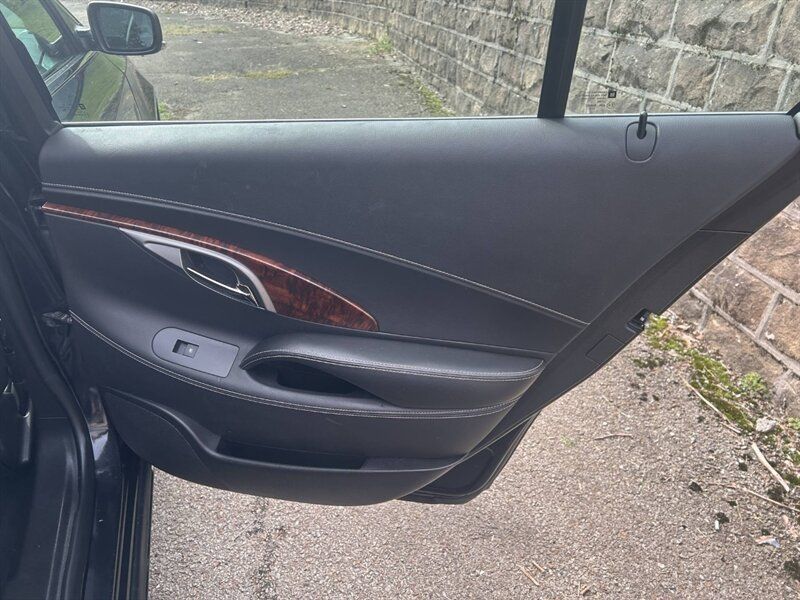 Used 2013 Buick LaCrosse Premium FWD image 30