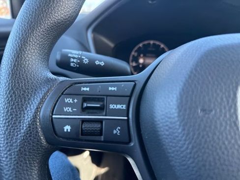 Certified 2023 Honda HR-V LX image 22