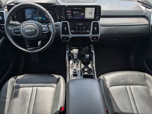 Certified 2023 Kia Sorento SX AWD/4WD image 10
