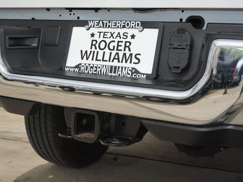 Used 2026 RAM 2500 Tradesman w/ Chrome Appearance Group AWD/4WD image 32