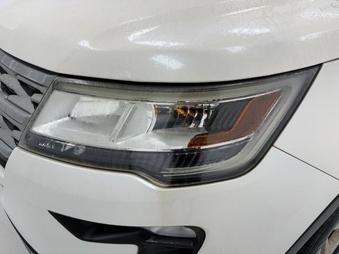 Used 2019 Ford Explorer XLT w/ Equipment Group 202A image 6