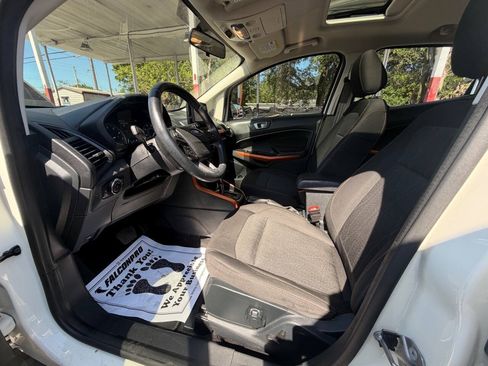 Used 2021 Ford EcoSport SE w/ SE Appearance Package FWD image 9