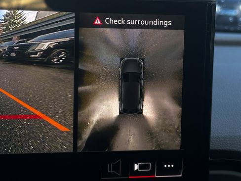 Used 2023 Audi SQ5 Premium Plus w/ Premium Plus Package image 22