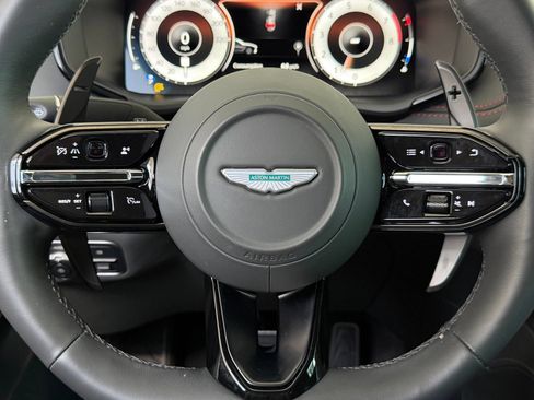 Used 2025 Aston Martin DBX 707 AWD/4WD image 15