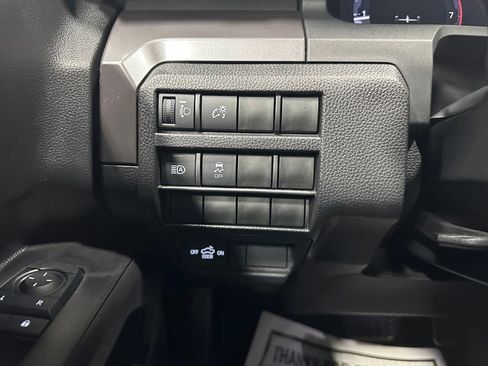 Used 2026 Toyota Tacoma TRD Off-Road AWD/4WD image 17