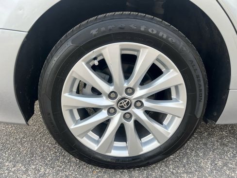 Used 2020 Toyota Camry LE image 28