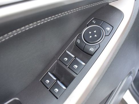 Used 2023 Ford Explorer Limited image 11