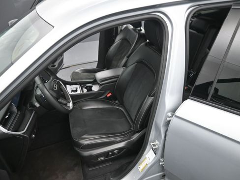 Used 2024 Jeep Grand Cherokee L Laredo AWD/4WD image 11