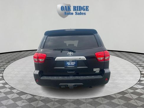 Used 2015 Toyota Sequoia Platinum AWD/4WD image 6