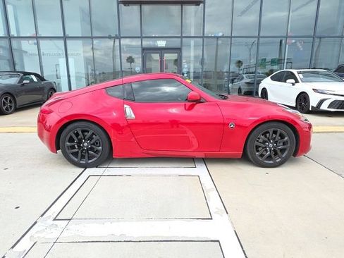 Used 2020 Nissan 370Z Coupe RWD image 3
