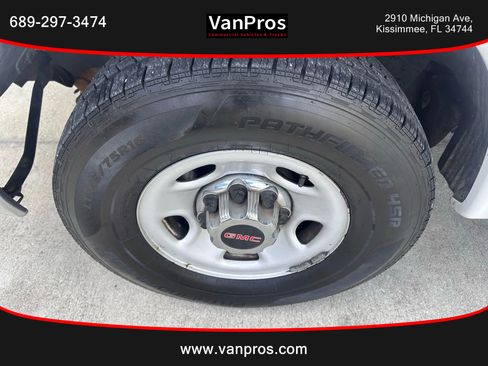 Used 2011 GMC Savana 3500 image 18