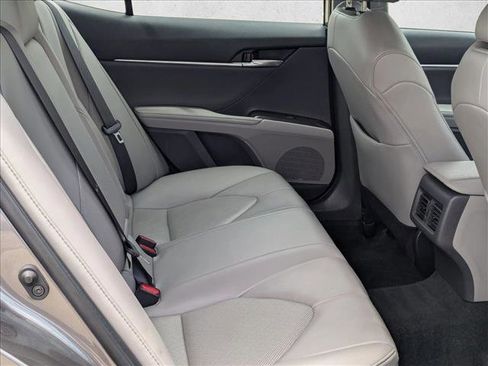 Used 2023 Toyota Camry XLE image 18