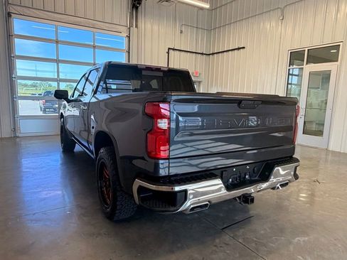 Used 2022 Chevrolet Silverado 1500 LTZ AWD/4WD image 3