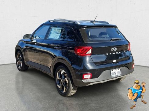 New 2026 Hyundai Venue SEL image 7