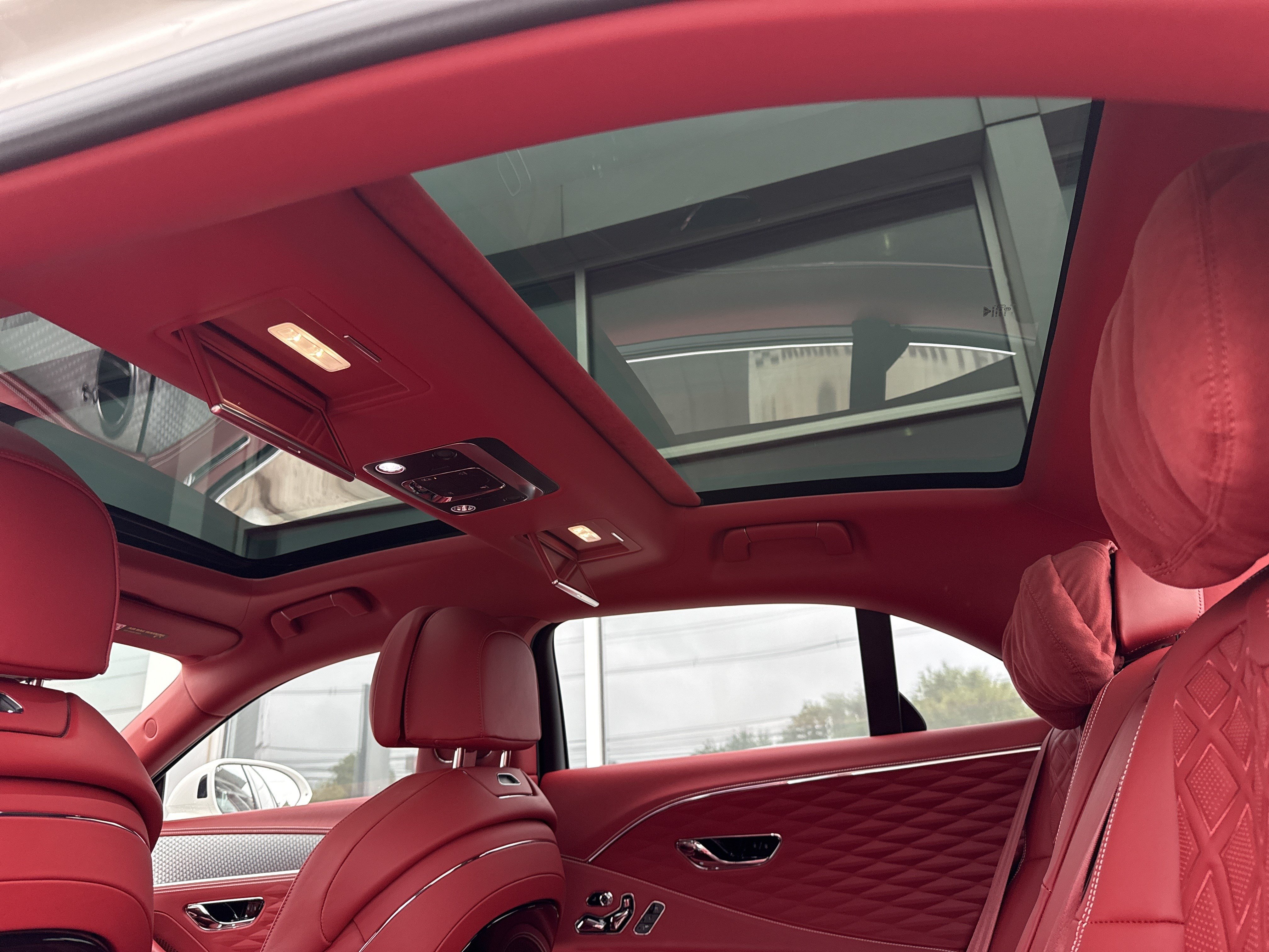 Used 2023 Bentley Flying Spur Azure AWD/4WD image 40