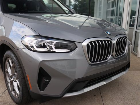 Used 2024 BMW X3 xDrive30i w/ Premium Package w/ZPA image 3