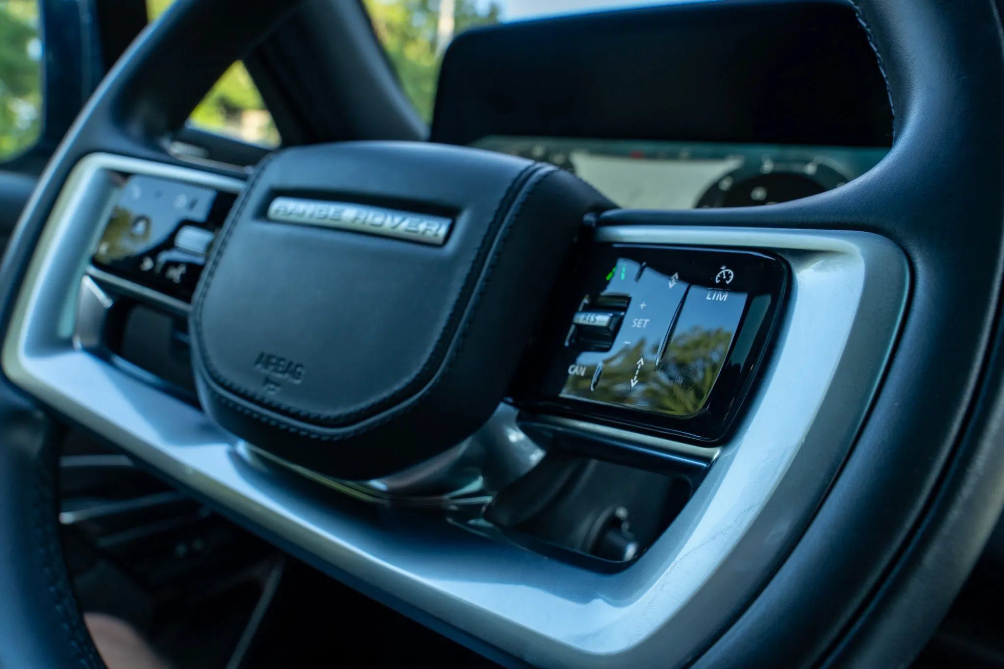 Used 2023 Land Rover Range Rover SE AWD/4WD image 25