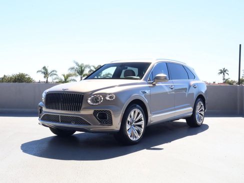 Used 2023 Bentley Bentayga Extended Wheelbase AWD/4WD image 8