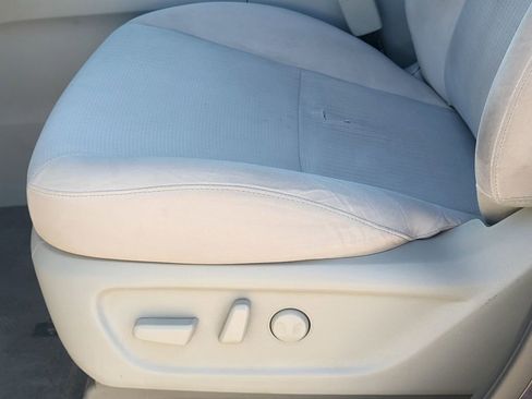 Used 2021 Kia Sedona LX image 21