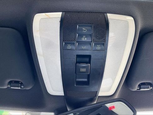 Used 2011 Mercedes-Benz C 300 4MATIC Sedan image 31
