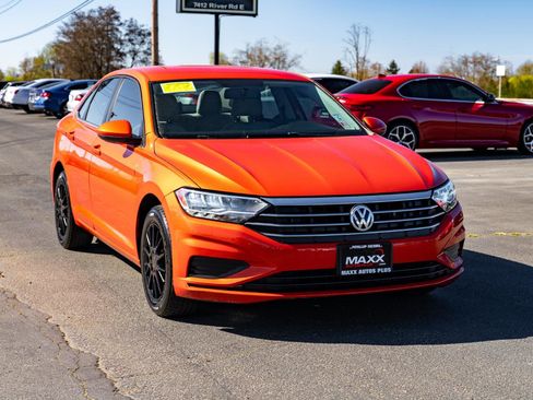 Used 2019 Volkswagen Jetta S FWD image 2