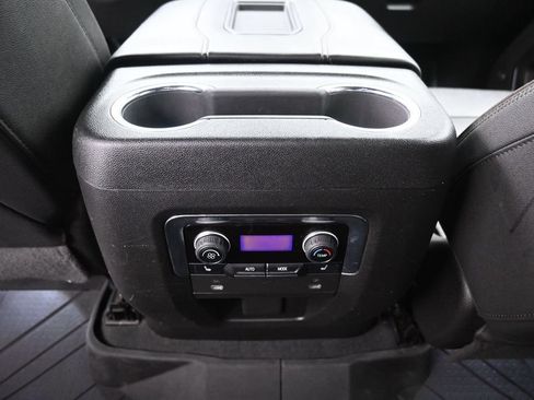 Used 2022 Chevrolet Suburban High Country AWD/4WD image 29