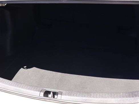Used 2020 Toyota Corolla LE FWD image 24