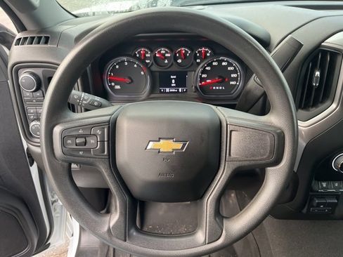 Used 2024 Chevrolet Silverado 2500 Custom w/ Custom Value Package image 18