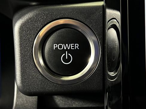 Used 2025 Toyota 4Runner Limited AWD/4WD image 23