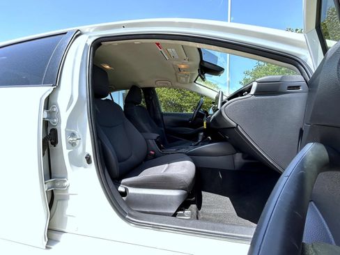 Used 2020 Toyota Corolla LE FWD image 15