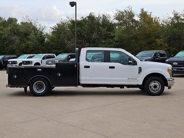 Used 2017 Ford F350 XL w/ Power Equipment Group RWD image 4