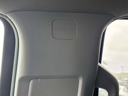 Used 2024 Chevrolet Silverado 1500 LT image 31