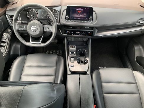 Used 2023 Nissan Rogue SV w/ SV Premium B Package image 15