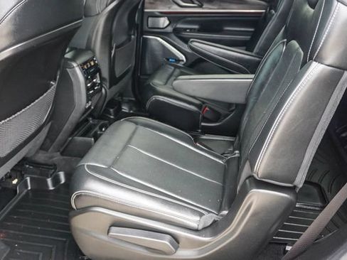 Used 2022 Jeep Grand Cherokee L Overland AWD/4WD image 18