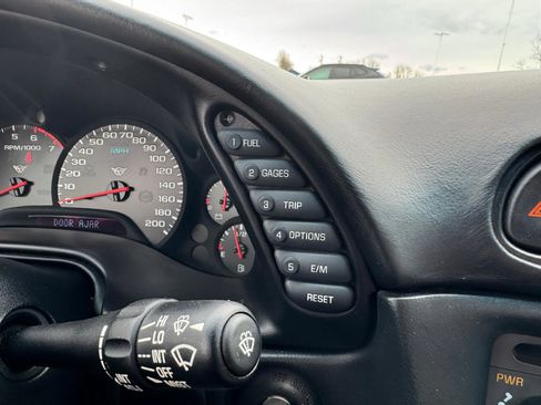 Used 1999 Chevrolet Corvette Convertible w/ Memory Pkg image 18