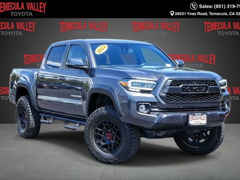 Used 2022 Toyota Tacoma TRD Off-Road AWD/4WD image 1