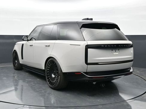 Used 2025 Land Rover Range Rover SV AWD/4WD image 5