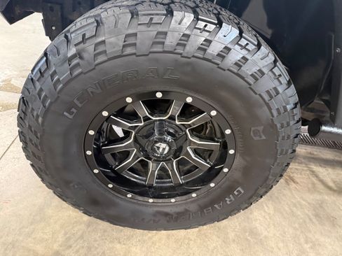 Used 2017 Jeep Wrangler Unlimited Sport w/ Quick Order Package 24S AWD/4WD image 36