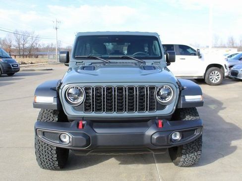Used 2025 Jeep Wrangler Unlimited Rubicon image 7