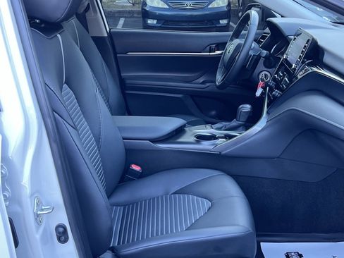 Used 2024 Toyota Camry SE image 27