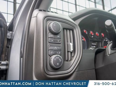 Used 2021 Chevrolet Silverado 1500 Custom Trail Boss AWD/4WD image 17