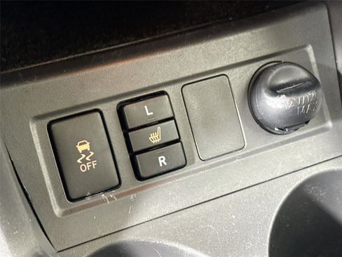 Used 2012 Toyota RAV4 Limited w/ Navigation Value Pkg image 7