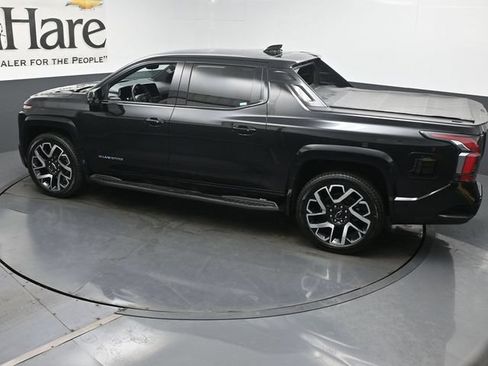 Used 2024 Chevrolet Silverado EV RST AWD/4WD image 41