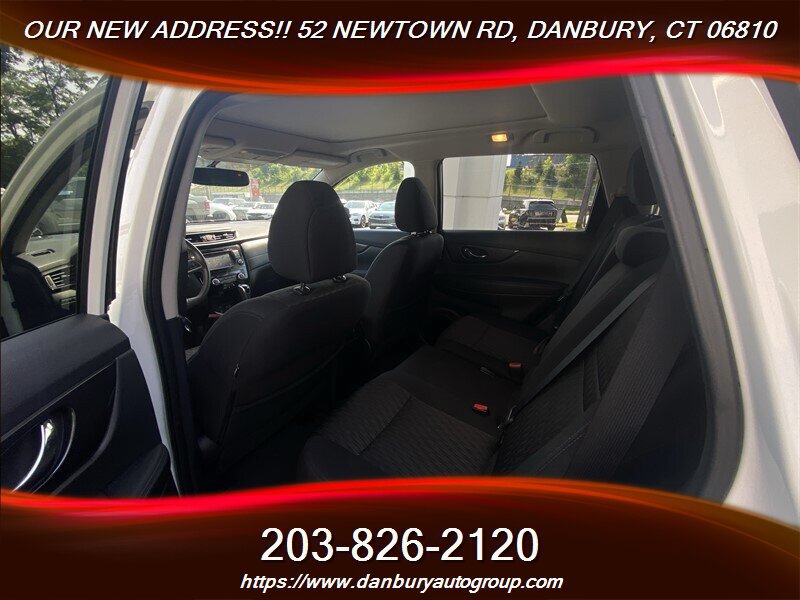 Used 2017 Nissan Rogue SV AWD/4WD image 17