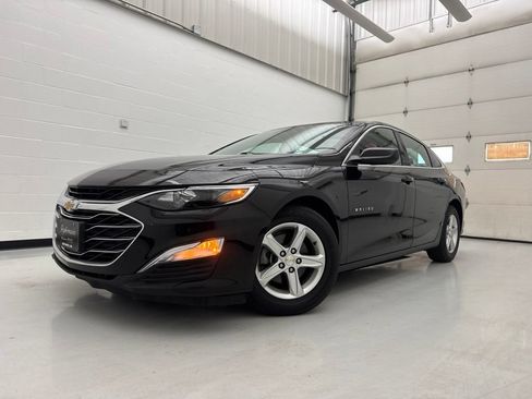 Used 2022 Chevrolet Malibu LS w/ Driver Confidence Package II FWD image 3