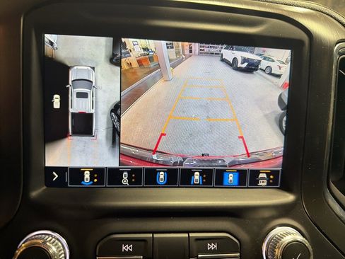 Used 2021 GMC Sierra 1500 AT4 w/ AT4 Premium Package image 10