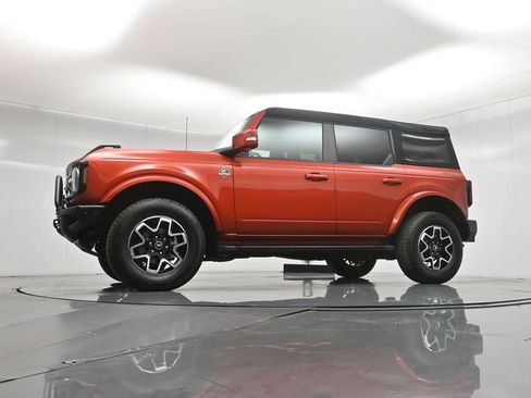 Certified 2024 Ford Bronco Outer Banks AWD/4WD image 8