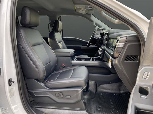 New 2026 Ford F250 Lariat w/ FX4 Off-Road Package image 40