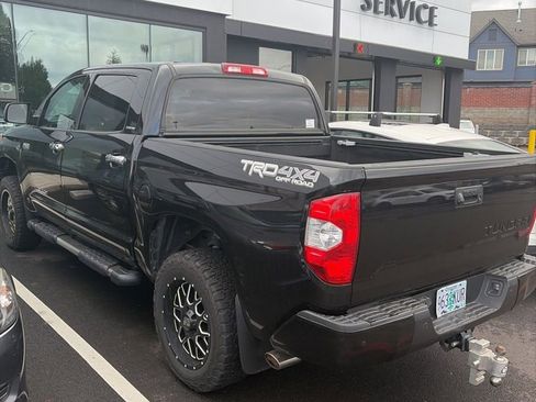 Used 2018 Toyota Tundra Limited w/ Limited Premium Package AWD/4WD image 4
