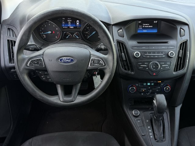 Used 2017 Ford Focus SE FWD image 11